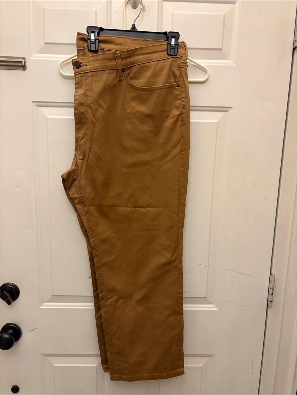 Levi's Men's Chinos in Camel Brown